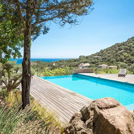 J Elegant Family Summer House Porto-Vecchio *